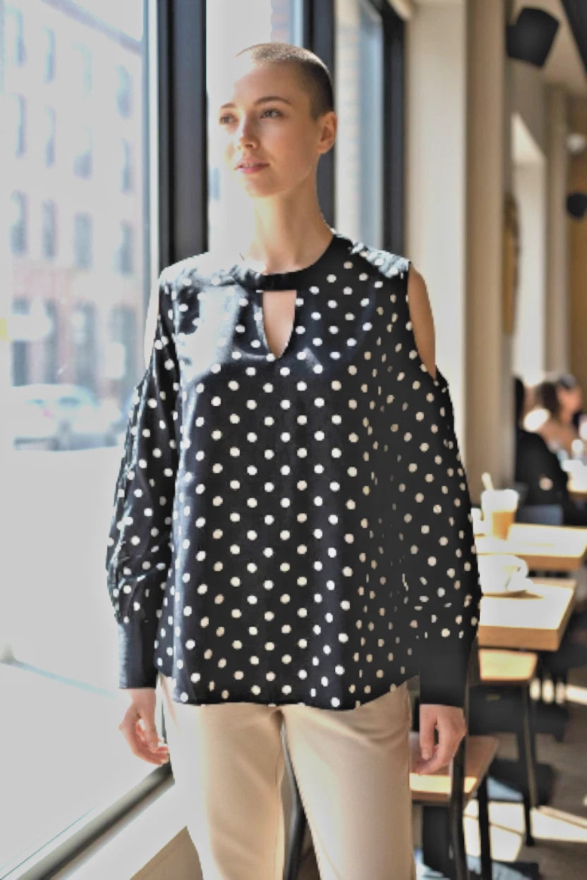 Ladies Blouse Black &white Polka Dots Long sleeves Size 12 Length 26"